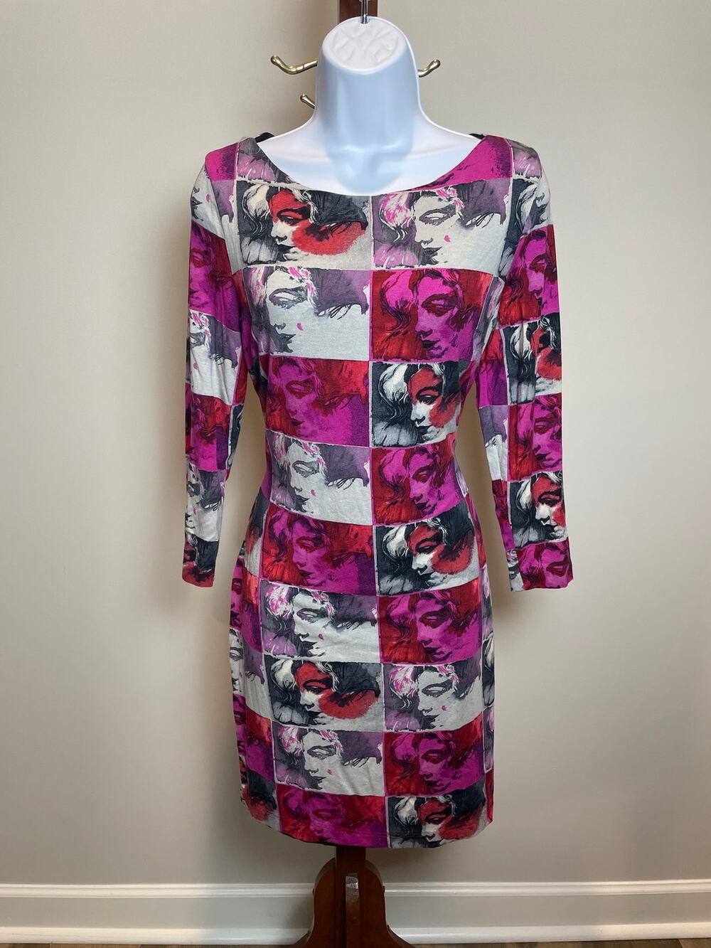 Cache Size L Jersey Knit Long Sleeve Bodycon Dress Red & Pink Modern Print
